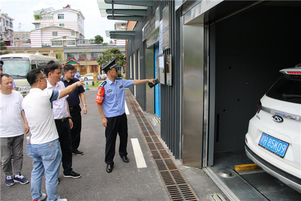 鄒永勝一行調(diào)研中心城區(qū)停車場和靜態(tài)交通一體化項(xiàng)目